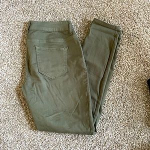 Maurices Women’s Olive Green Jegging